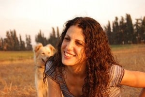מירי הדריכה לימודי כלבנות טיפולית טיפול בעזרת בעלי חיים עם כלב